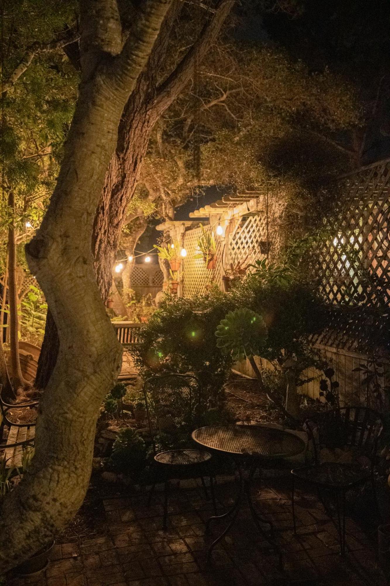Carmel Garden Inn Eksteriør billede
