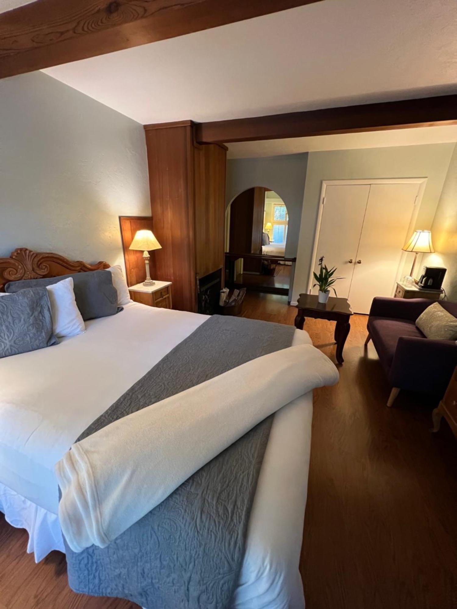 Carmel Garden Inn Eksteriør billede