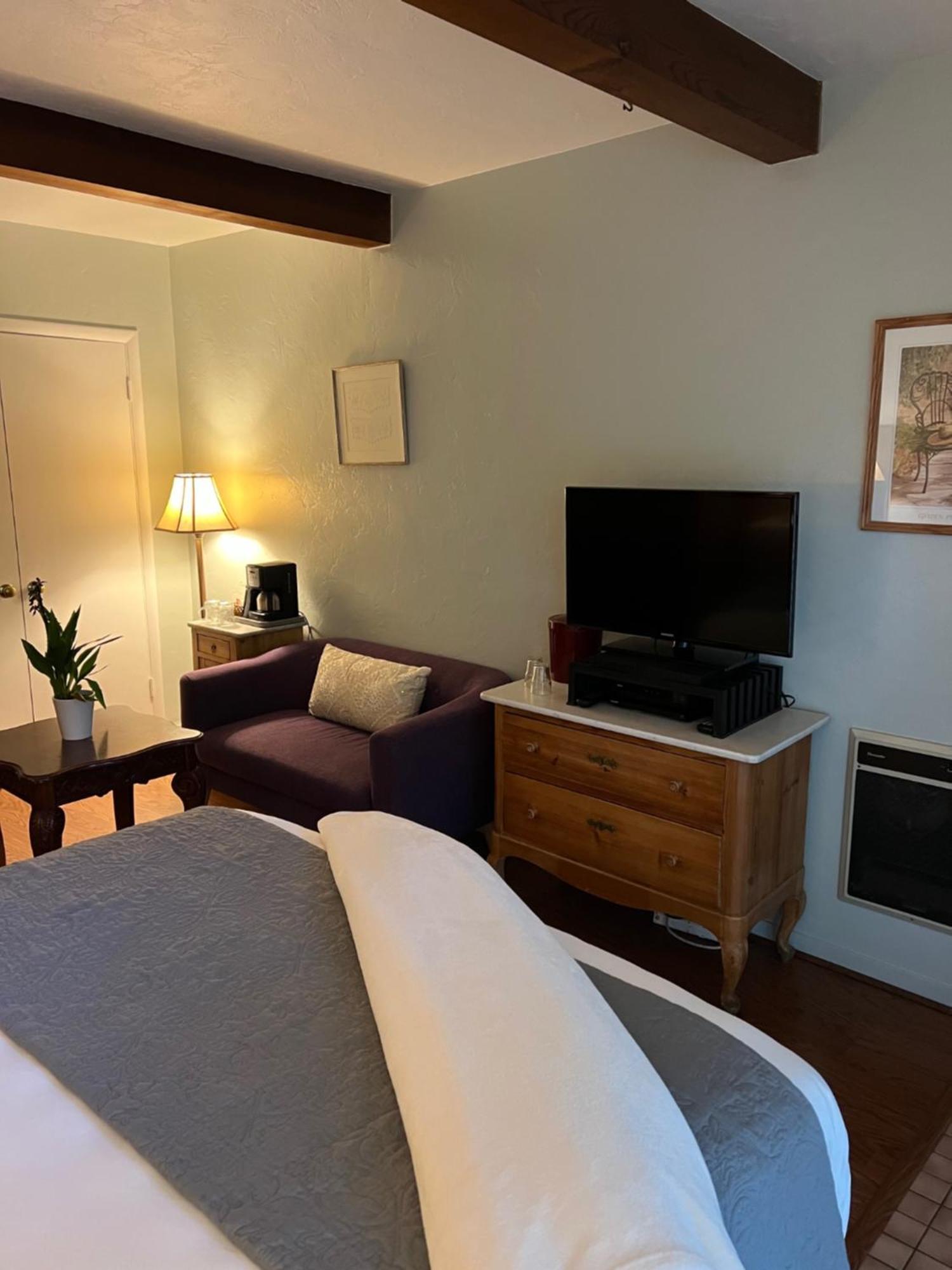 Carmel Garden Inn Eksteriør billede