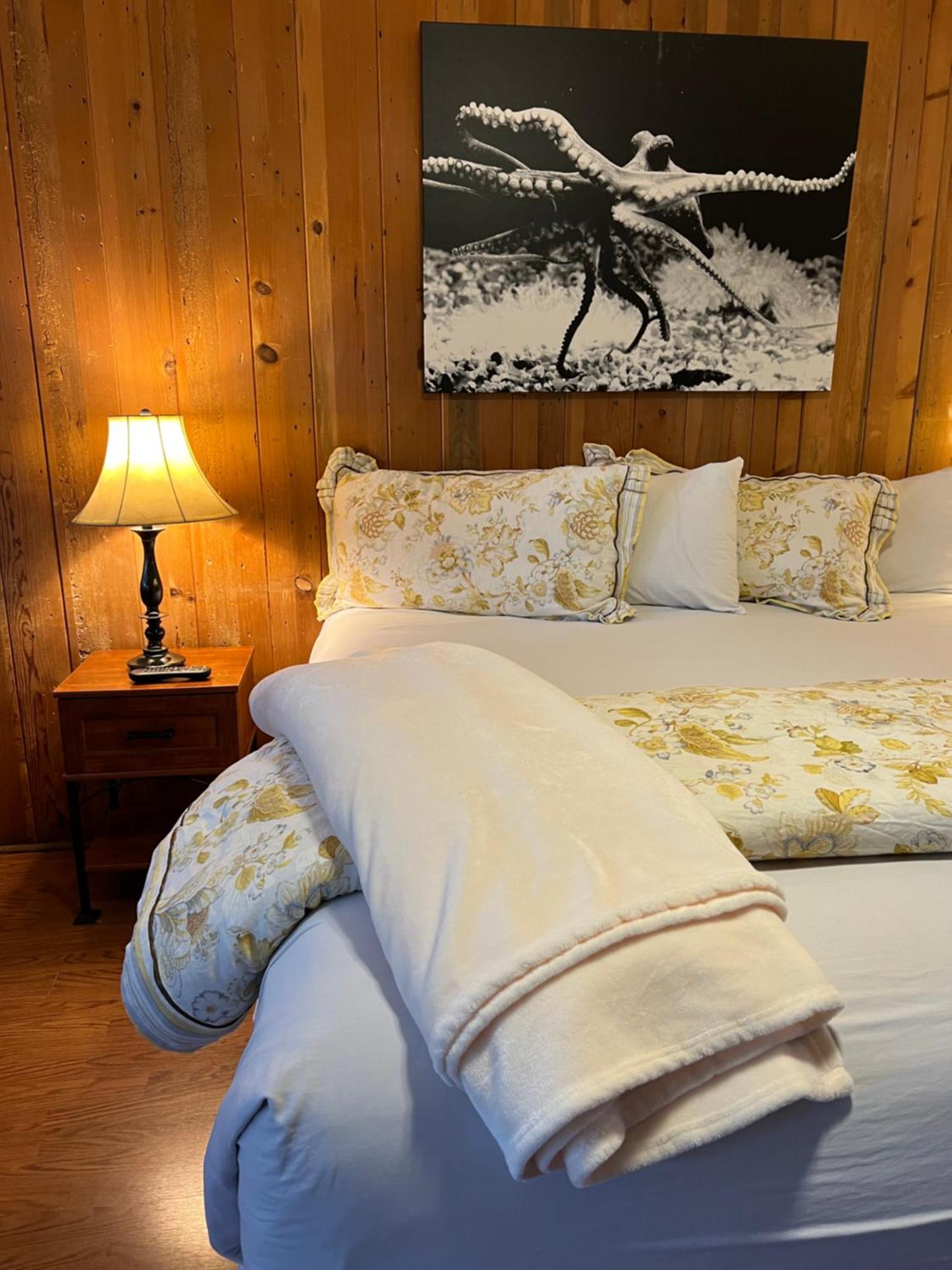 Carmel Garden Inn Eksteriør billede