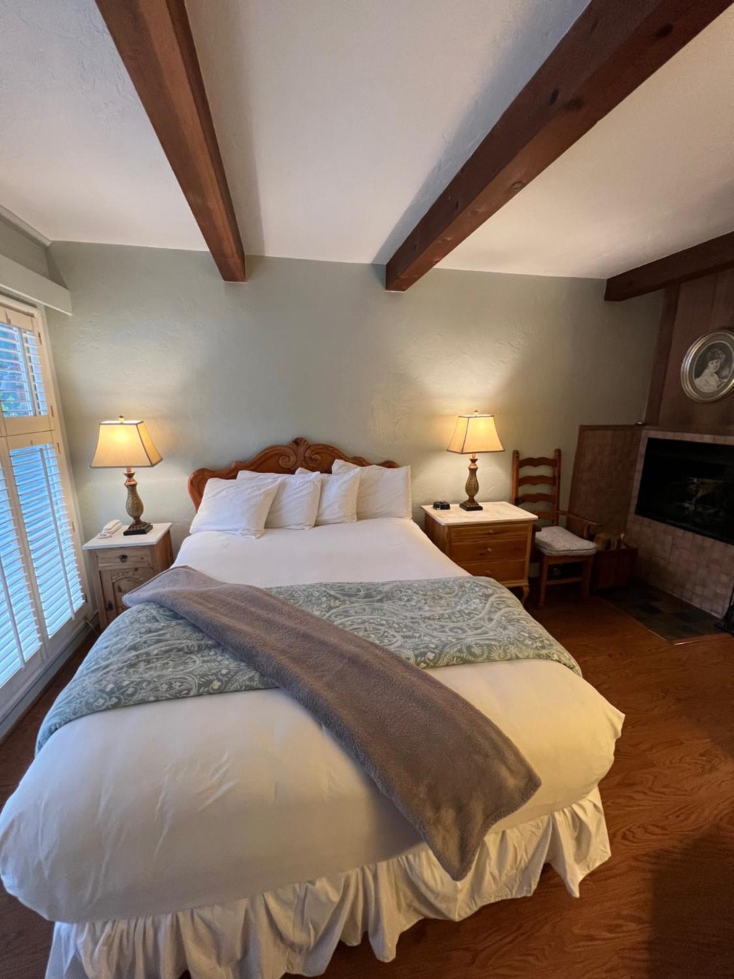 Carmel Garden Inn Eksteriør billede